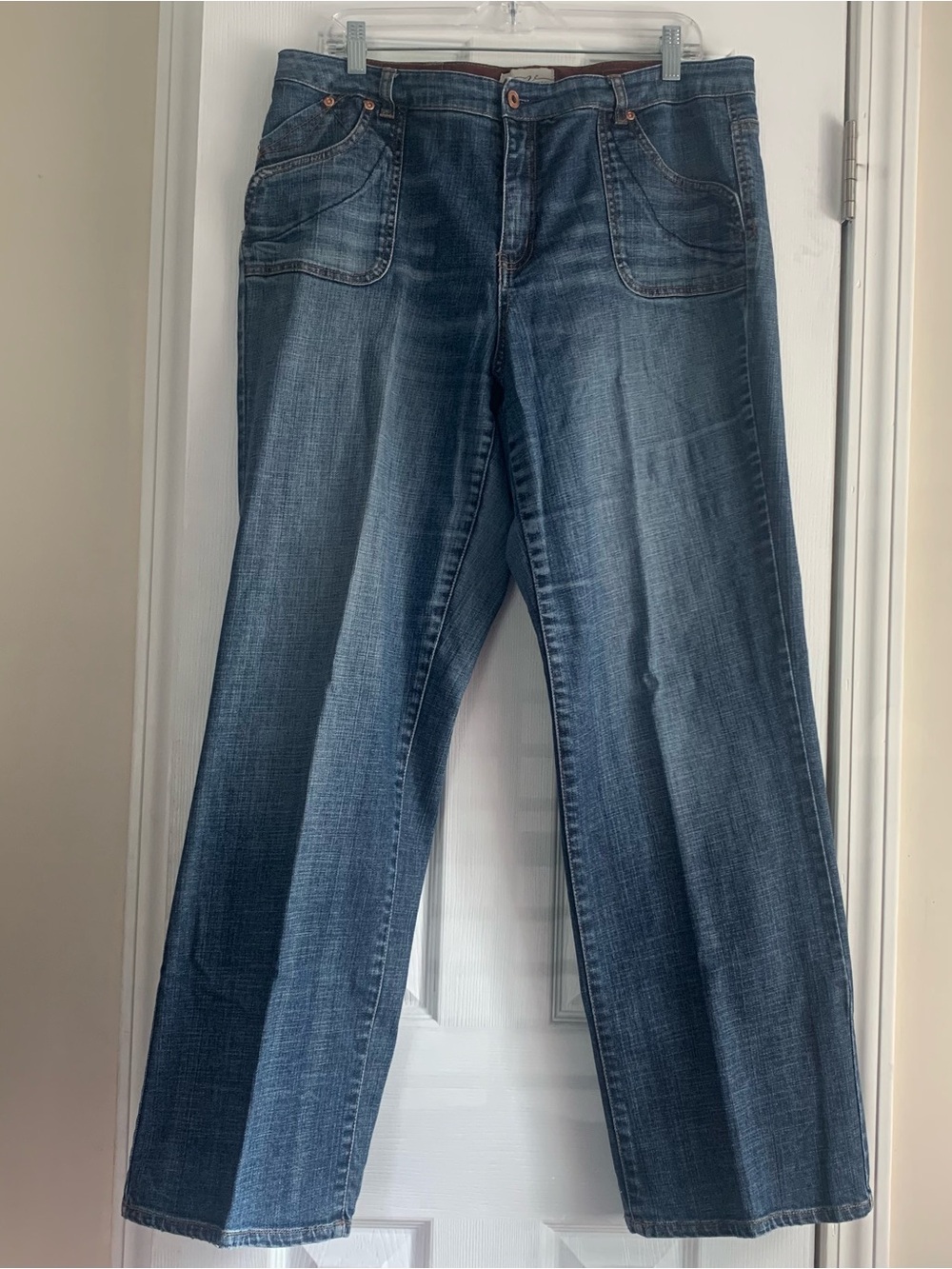 Venezia Jeans Women's Sz 18 Straight Leg Medium Wash Blue Stretch Denim Hi Rise
